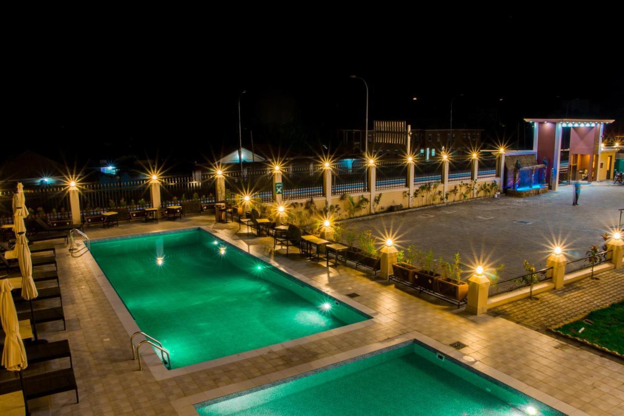 Hotel Horizon Ентеббе Екстер'єр фото
