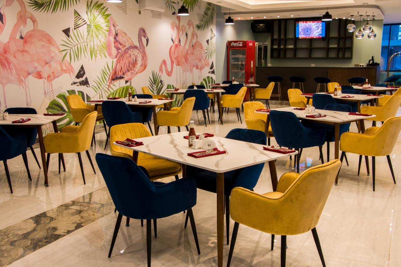 Hotel Horizon Ентеббе Екстер'єр фото