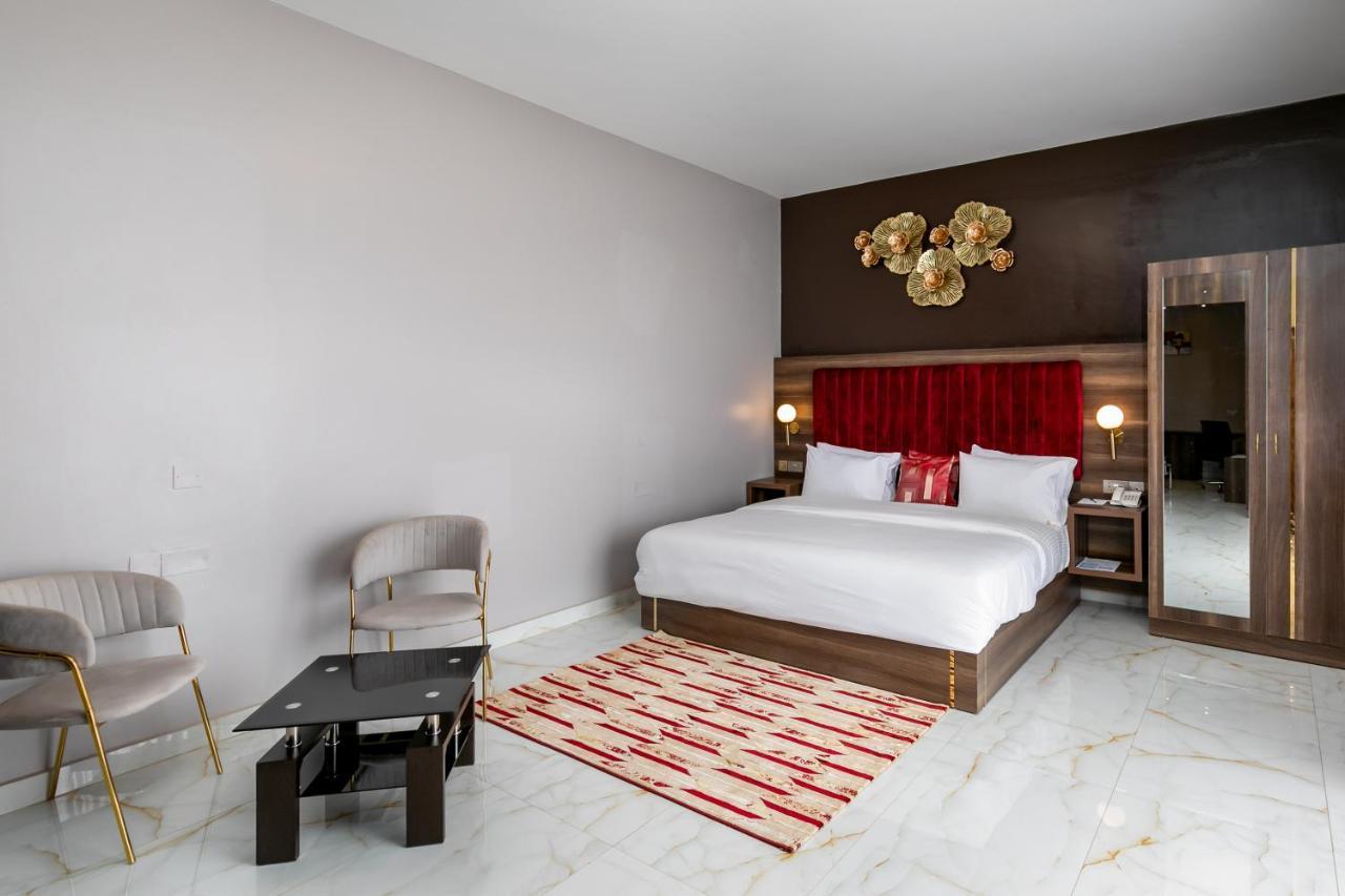 Hotel Horizon Ентеббе Екстер'єр фото
