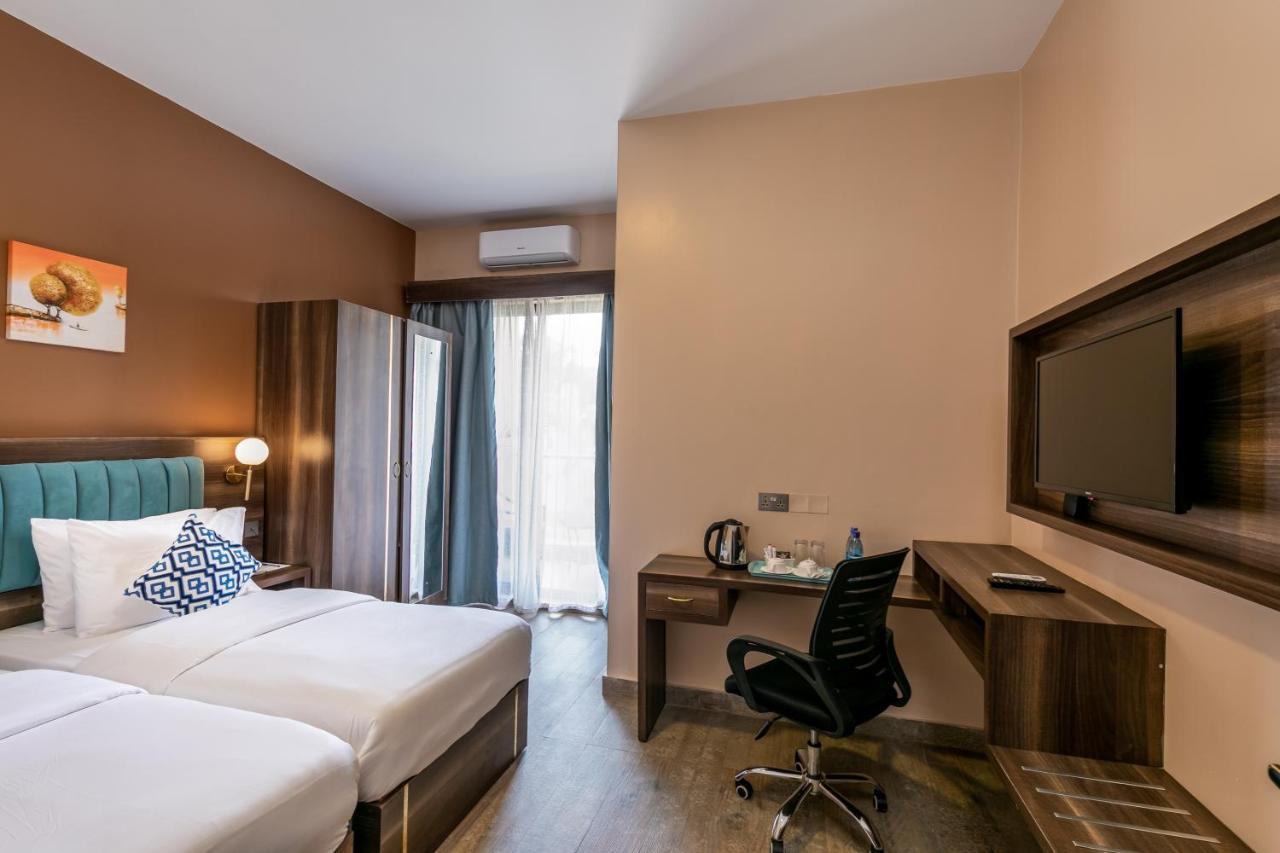 Hotel Horizon Ентеббе Екстер'єр фото