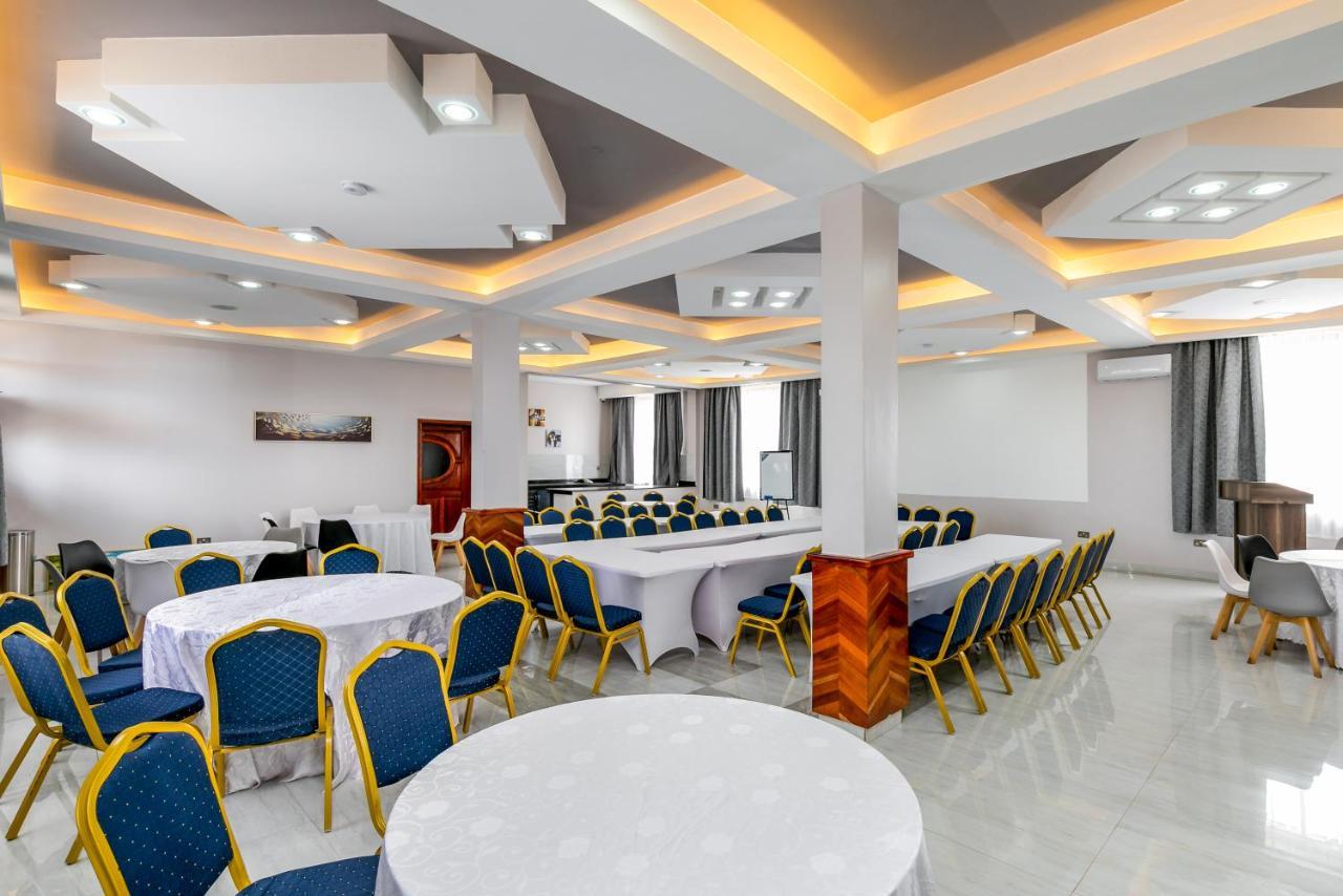 Hotel Horizon Ентеббе Екстер'єр фото