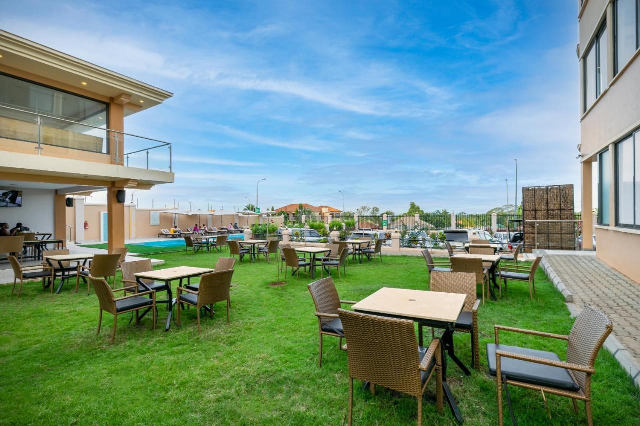 Hotel Horizon Ентеббе Екстер'єр фото